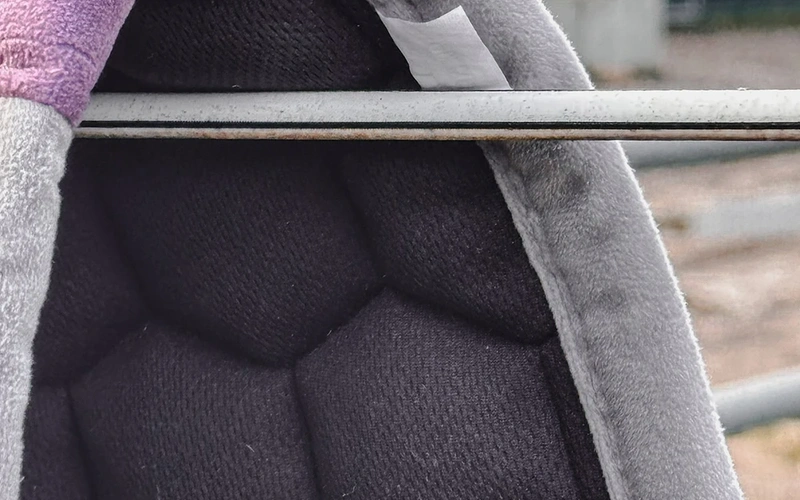 winter-quilted-horsesaddlepad-for-comfort